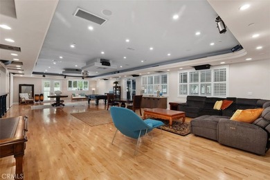 Extraordinary custom estate offering 5,316 sq. ft. of elegant - photo 19