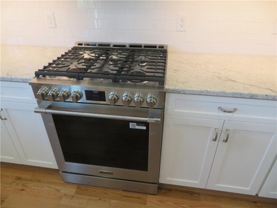 Recently completed new quality built and designed colonial home - photo 9