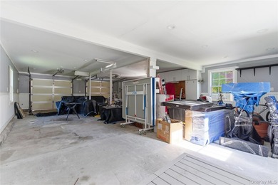 Move right into this custom Expanded Cape set on just over an - photo 24