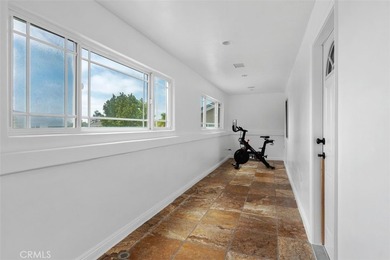 Extraordinary custom estate offering 5,316 sq. ft. of elegant - photo 29