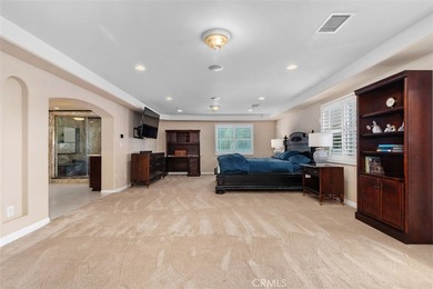 Extraordinary custom estate offering 5,316 sq. ft. of elegant - photo 34