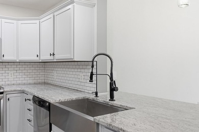 This home has been virtually staged. Welcome home to this - photo 6