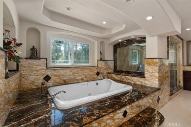 Extraordinary custom estate offering 5,316 sq. ft. of elegant - photo 38