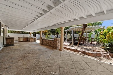 Extraordinary custom estate offering 5,316 sq. ft. of elegant - photo 57