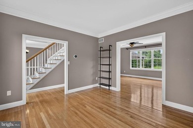 Beautifully maintained 4-Bedroom home on close to a half acre - photo 5