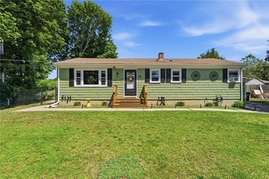 One level living at its best in this 3 bedroom 2 bath ranch - photo 2