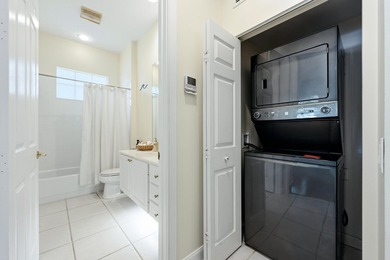 Welcome to New Haven at Abacoa, where timeless charm meets - photo 14