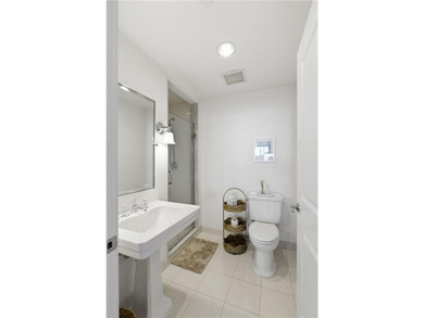 Set high above the shoreline in the prestigious Carnegie Tower - photo 15