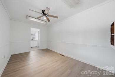 3497 Hickory Blvd in Hudson, North Carolina presents an - photo 18