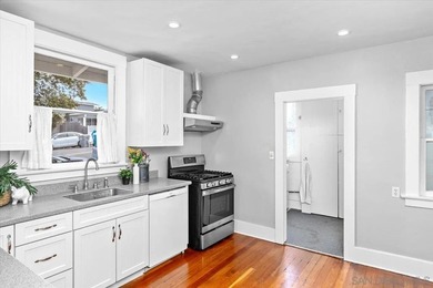 This beautifully updated 1921 Craftsman bungalow blends classic - photo 9