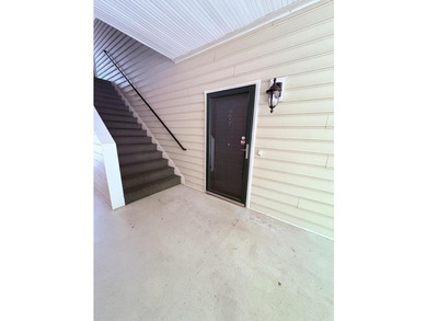 Don't miss this 2-bedroom, 2-bathroom GROUND FLOOR condo in West - photo 2