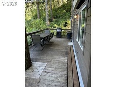 Gorgeous private lake retreat located 4 minute boat ride from - photo 8
