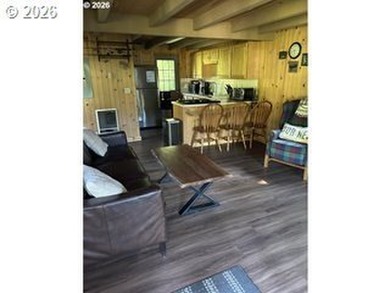Gorgeous private lake retreat located 4 minute boat ride from - photo 9