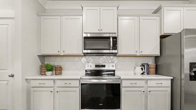 Enjoy Exclusive Homeowner Perks Right in your Backyard! All new - photo 10