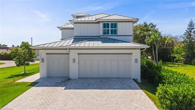Located on a prominent corner lot just one mile from 5th Avenue - photo 3