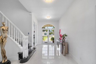 Jupiter waterfront paradise! This 3BR/3.5BA CBS home with office - photo 5