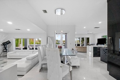 Jupiter waterfront paradise! This 3BR/3.5BA CBS home with office - photo 10