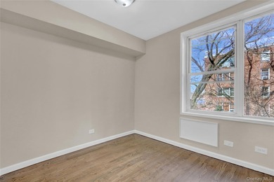 Move right in to this renovated Co-op w/ new kitchen, new - photo 14