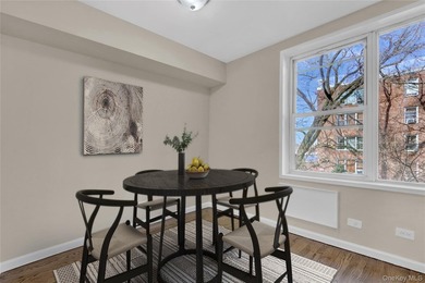 Move right in to this renovated Co-op w/ new kitchen, new - photo 15