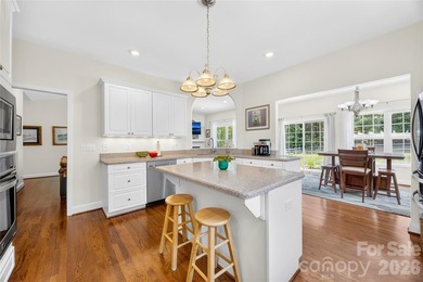 Sought-after, all-brick ranch-style home featuring 4 bedrooms, 3 - photo 21