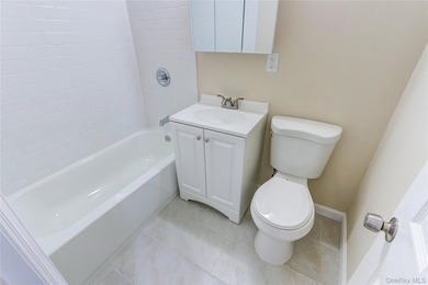 Move right in to this renovated Co-op w/ new kitchen, new - photo 21