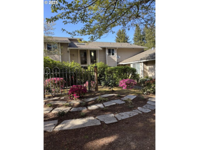 Lake Condo For Sale in Wilsonville, Oregon