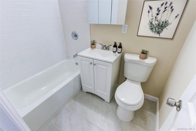 Move right in to this renovated Co-op w/ new kitchen, new - photo 22
