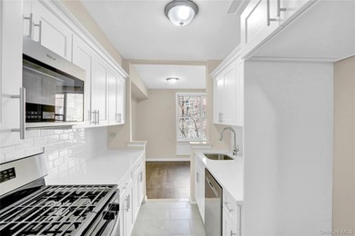 Move right in to this renovated Co-op w/ new kitchen, new - photo 23