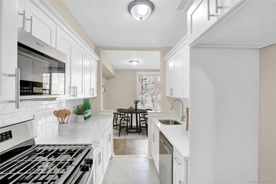 Move right in to this renovated Co-op w/ new kitchen, new - photo 24