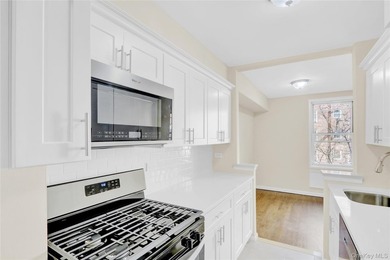 Move right in to this renovated Co-op w/ new kitchen, new - photo 25