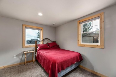 Experience the best of Lake Nokomis living with this beautifully - photo 8