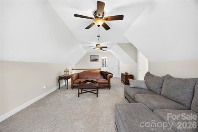 Sought-after, all-brick ranch-style home featuring 4 bedrooms, 3 - photo 29