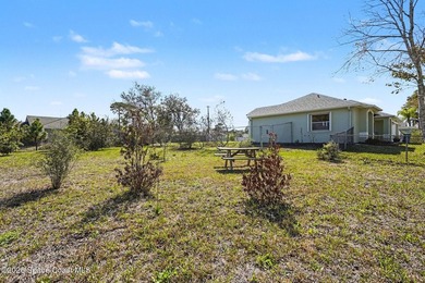 OWNER MOTIVATED! . This inviting property features an open floor - photo 30