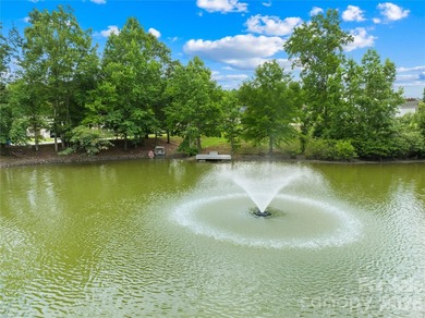 Sought-after, all-brick ranch-style home featuring 4 bedrooms, 3 - photo 42