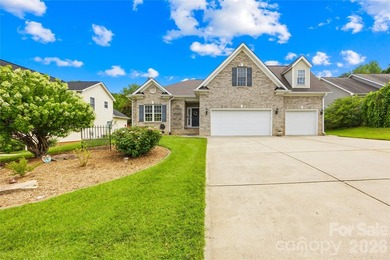 Sought-after, all-brick ranch-style home featuring 4 bedrooms, 3 - photo 46