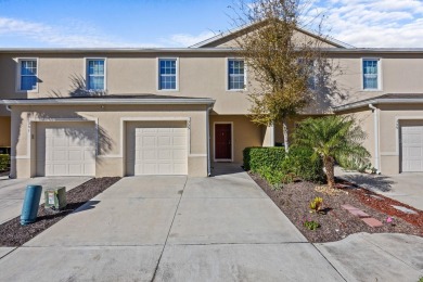Lake Townhome/Townhouse For Sale in Davenport, Florida