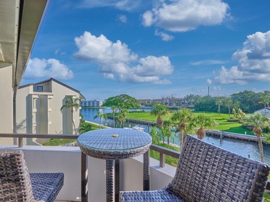 Luxurious Move-in Ready, Fully Updated Waterfront Condo in - photo 11