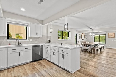 NEW PRICE!! Sunshine and Water....Lakefront living at its - photo 15