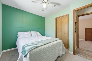 LAKEFRONT 4 bedrooms, 3 full baths with a wonderful view on - photo 20
