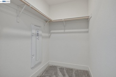 Bright, contemporary condo featuring an open and inviting floor - photo 22