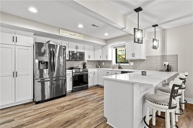 NEW PRICE!! Sunshine and Water....Lakefront living at its - photo 22