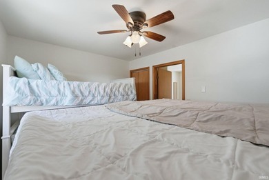 LAKEFRONT 4 bedrooms, 3 full baths with a wonderful view on - photo 28