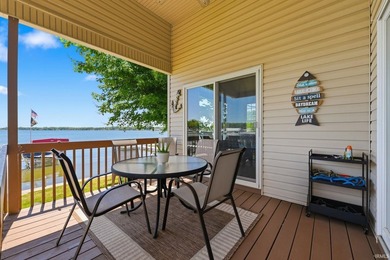 LAKEFRONT 4 bedrooms, 3 full baths with a wonderful view on - photo 29
