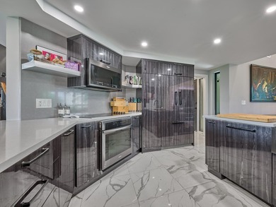 Luxurious Move-in Ready, Fully Updated Waterfront Condo in - photo 32