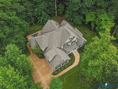 Lovely custom-built home presents a rare opportunity to - photo 3