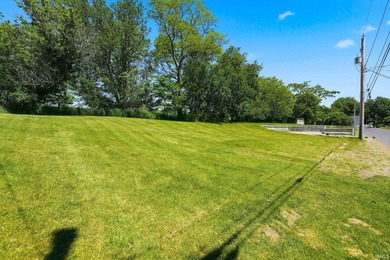 LAKEFRONT 4 bedrooms, 3 full baths with a wonderful view on - photo 36