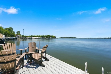 LAKEFRONT 4 bedrooms, 3 full baths with a wonderful view on - photo 44