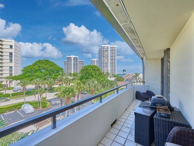 Luxurious Move-in Ready, Fully Updated Waterfront Condo in - photo 46