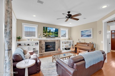 Stunning custom-designed 4BR, 3BA waterfront home on a wide - photo 10