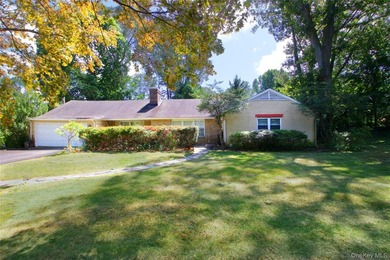 Welcome to the Village of Roslyn Estates. Set on a flat and - photo 2